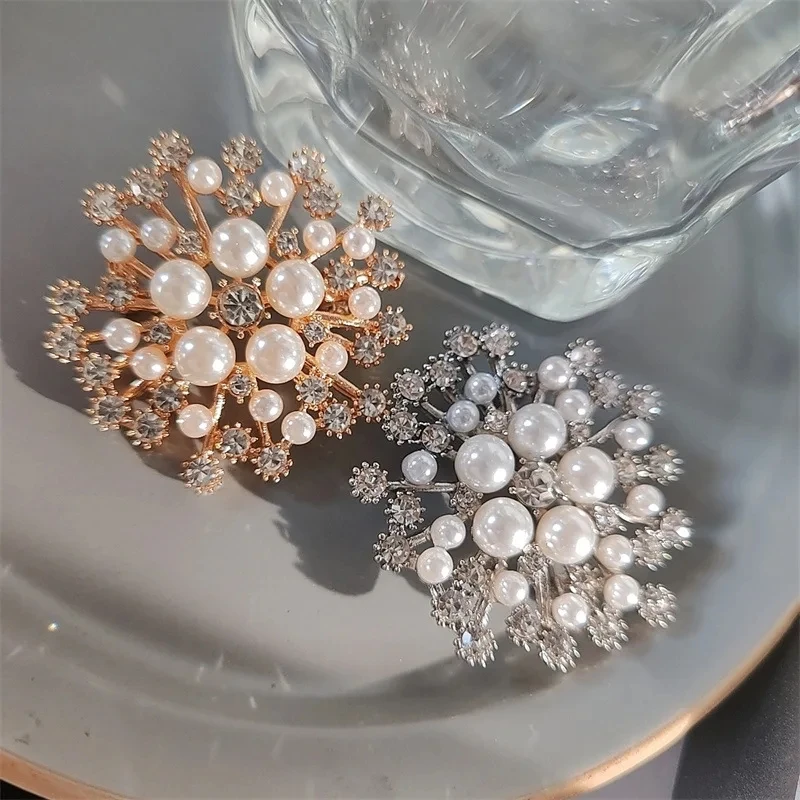 Luxury Snowflake Pearl Crystal Brooch Large Snowflake Flower Brooch Pins Fashion Exquisite Women's Jewelry