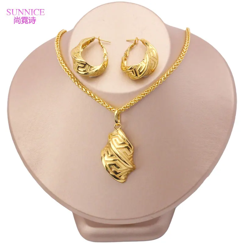 Dubai Women Golden Color Jewelry Sets Necklace Clips Earrings Ring Bracelet Pendant African Bridal Wedding Jewelry Set