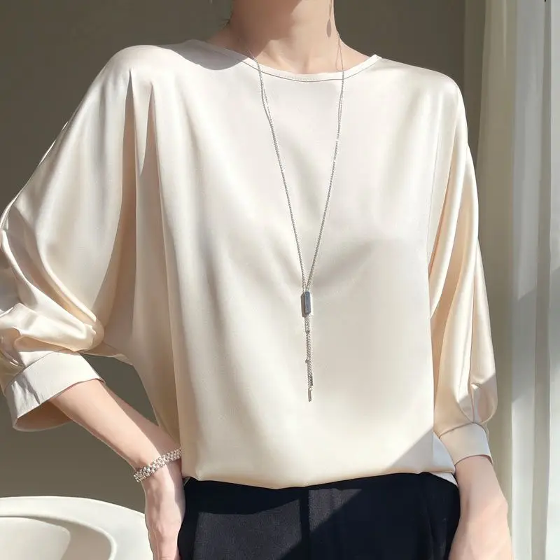 2023 New In Summer Satin Silk Half-Sleeve Tee Tops Basic Solid Women‘s T-Shirt Casual V-neck Thin Shirts Ladies Loose Blouses