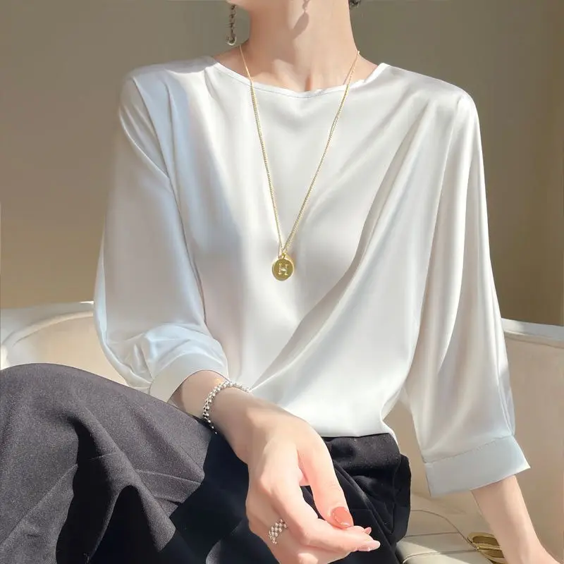 2023 New In Summer Satin Silk Half-Sleeve Tee Tops Basic Solid Women‘s T-Shirt Casual V-neck Thin Shirts Ladies Loose Blouses