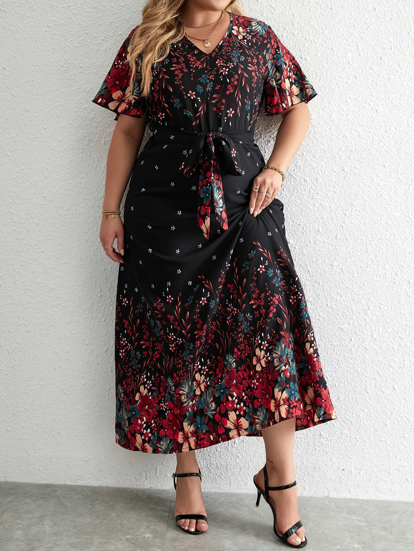 Plus Size Casual Dress Woman 2024 Summer V Neck Short Sleeve Floral Print Long Dress Black Curvy Size Women Clothing