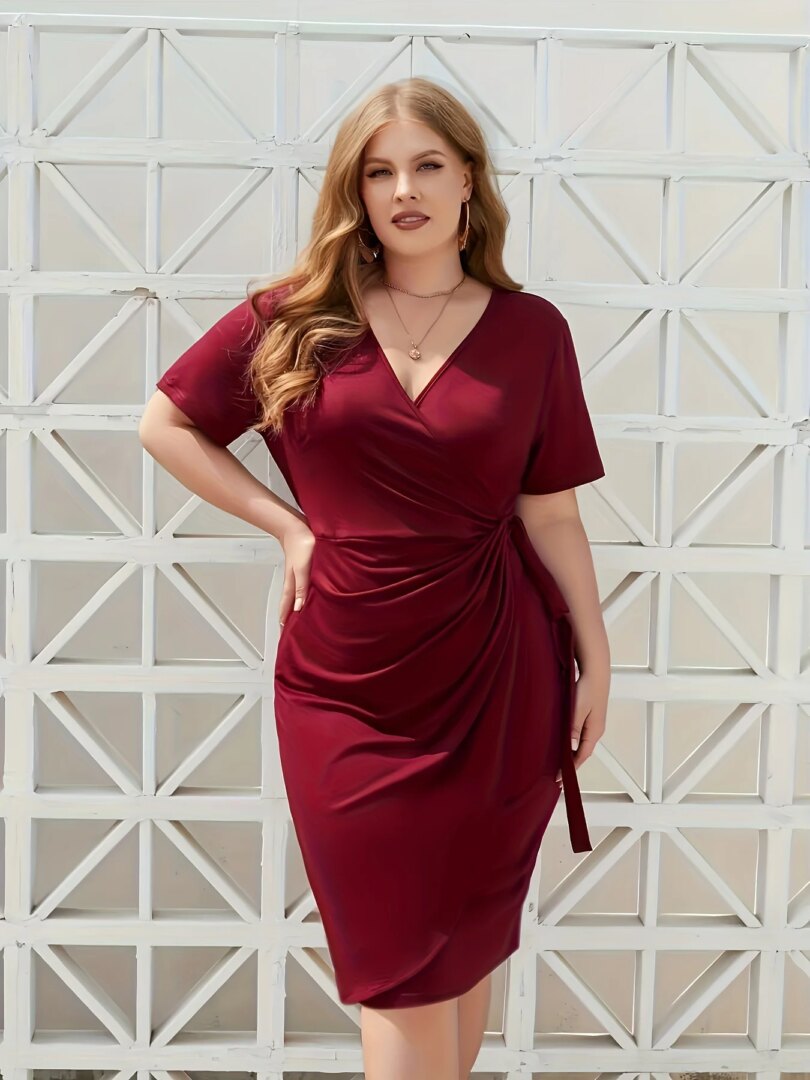 New style solid color casual strappy V-neck Plus size midi dress - Image 3