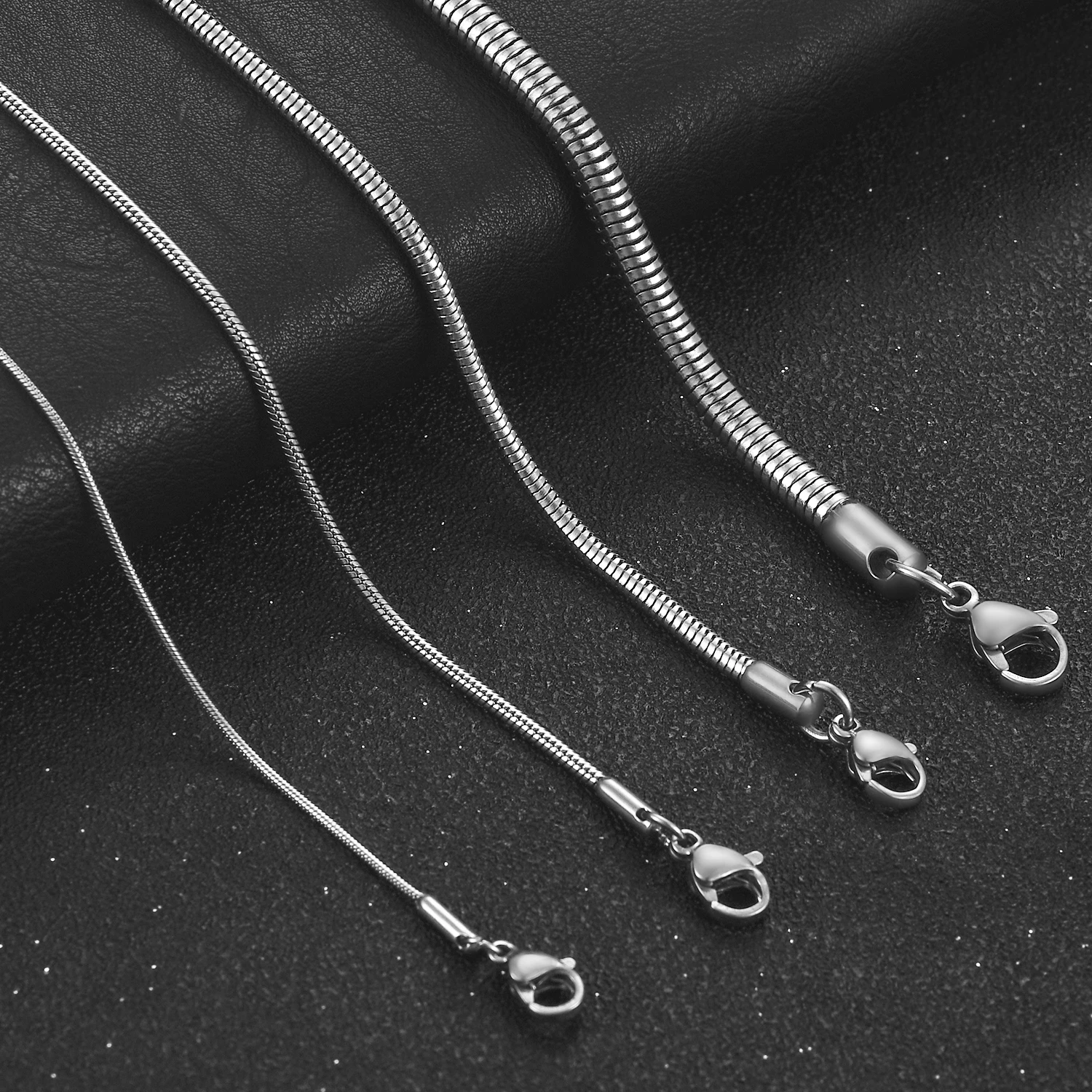 1/1.5/2.4/4mm Waterproof Stainless Steel Sliver Color Necklace High Quality Round Snake Chain Jewelry Accessory for Men Women